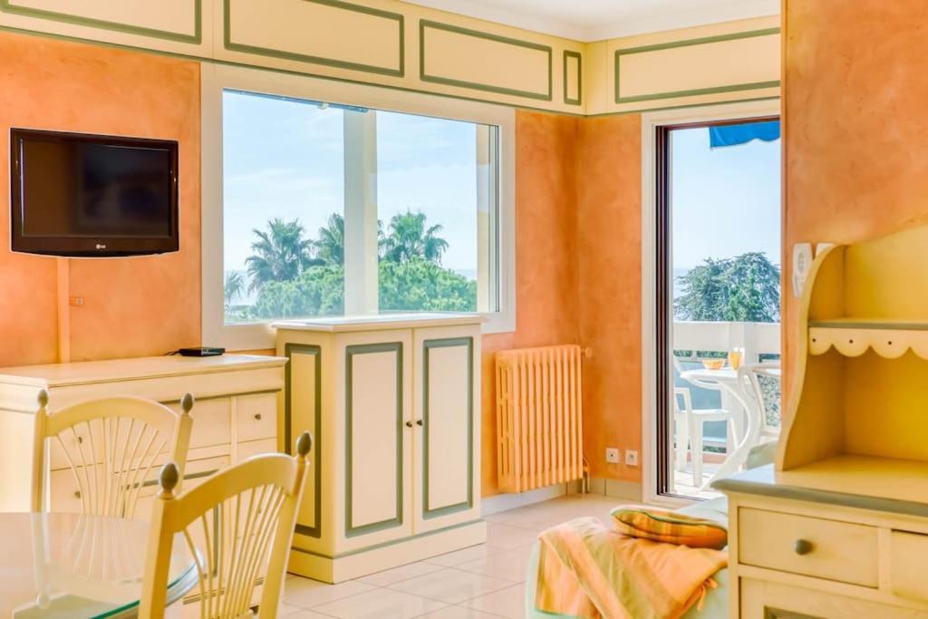 A6- 2 Bdr Incredible Sea View - Ac, Garage & Terrace Lejlighed Antibes Eksteriør billede