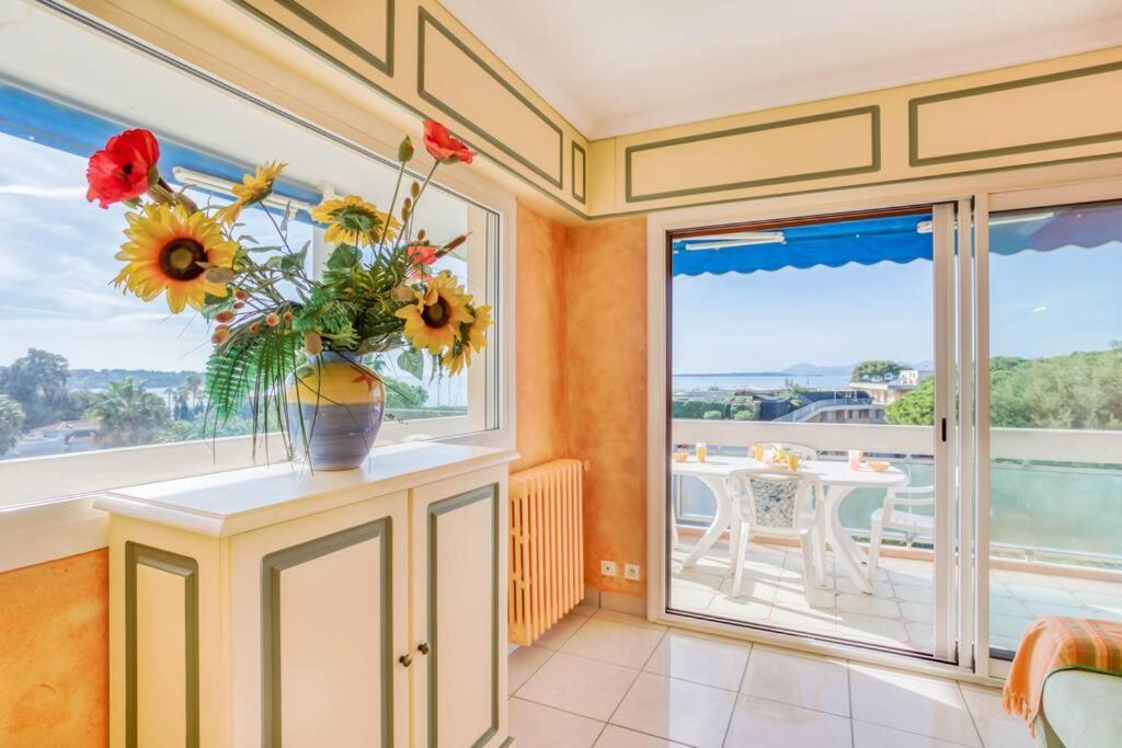 A6- 2 Bdr Incredible Sea View - Ac, Garage & Terrace Lejlighed Antibes Eksteriør billede