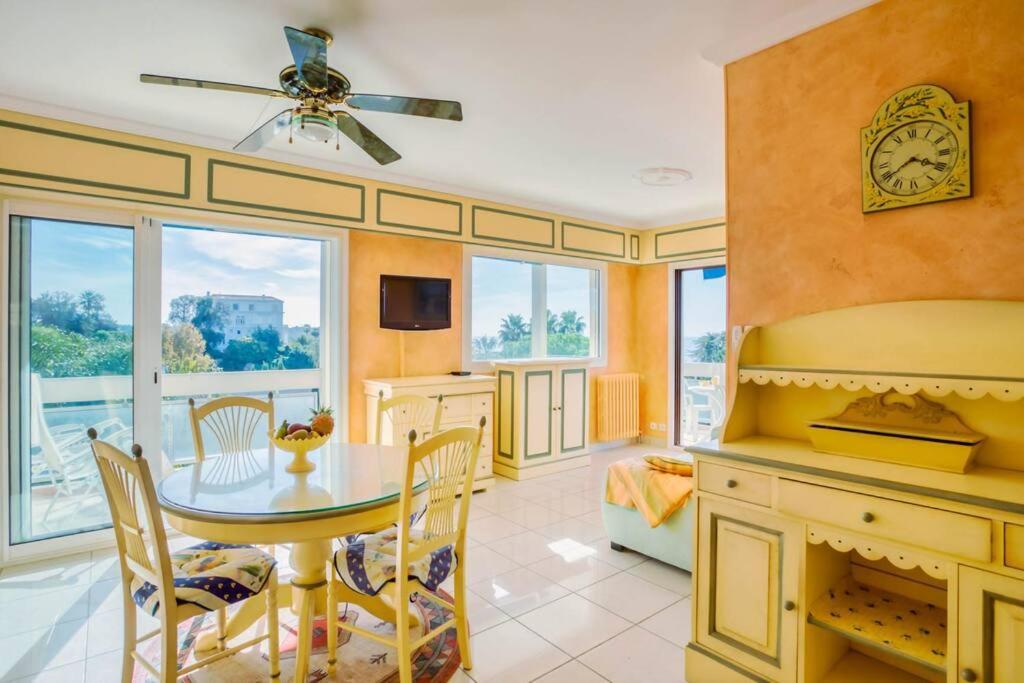 A6- 2 Bdr Incredible Sea View - Ac, Garage & Terrace Lejlighed Antibes Eksteriør billede